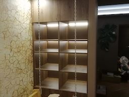 Шкаф в нишу с подсветкой